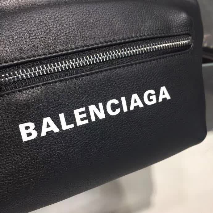 BALENCIAG巴黎世家 櫃同步更新 小牛皮 斜挎胸包腰包 簡約兩用包  BL1274